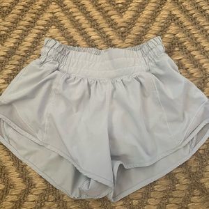Lululemon Hotty Hot, Size 0, ice blue